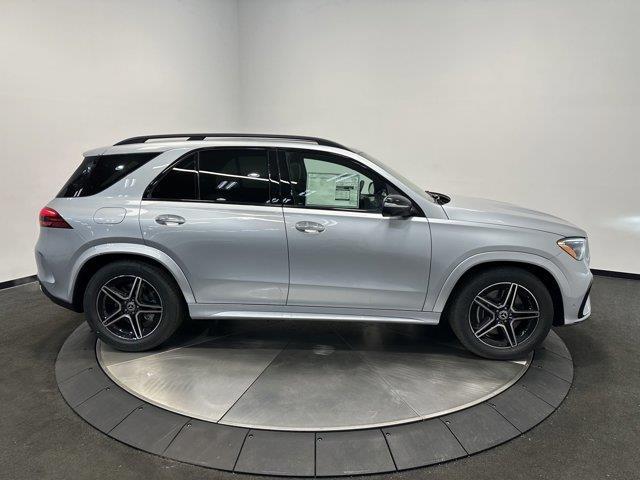 new 2025 Mercedes-Benz GLE 580 car, priced at $94,495