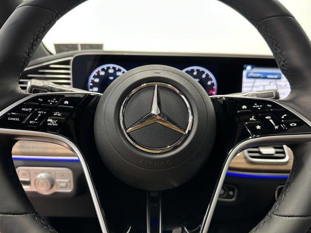 new 2025 Mercedes-Benz GLE 580 car, priced at $94,495