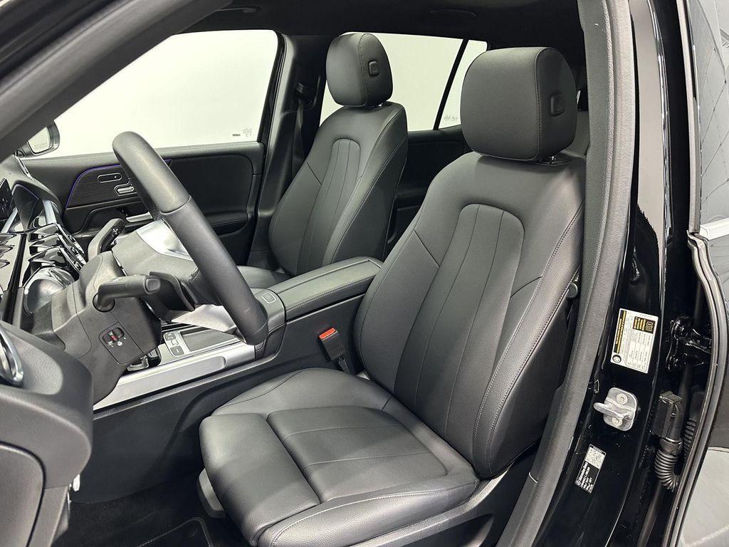 used 2026 Mercedes-Benz GLB 250 car, priced at $44,400