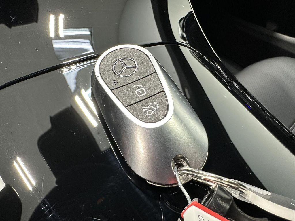 Mercedes-Benz GLC view 42