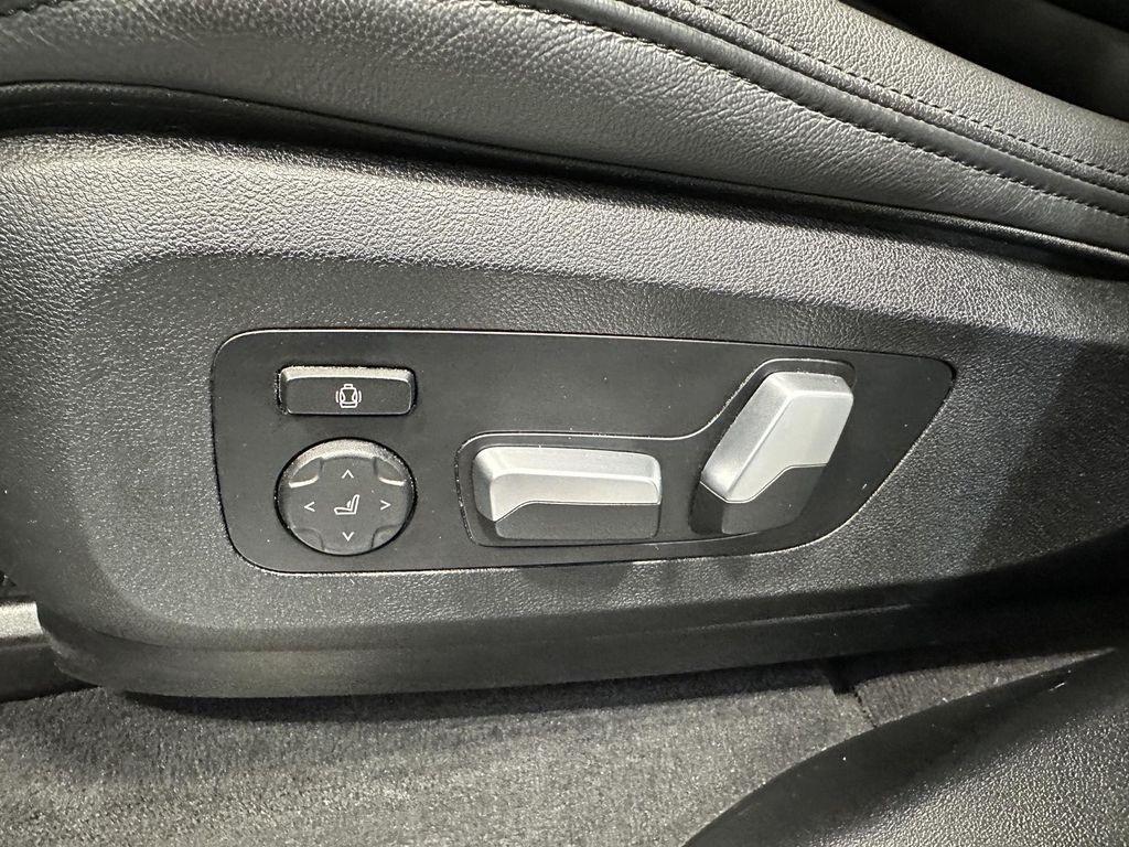 used 2022 BMW X7 car, priced at $46,900