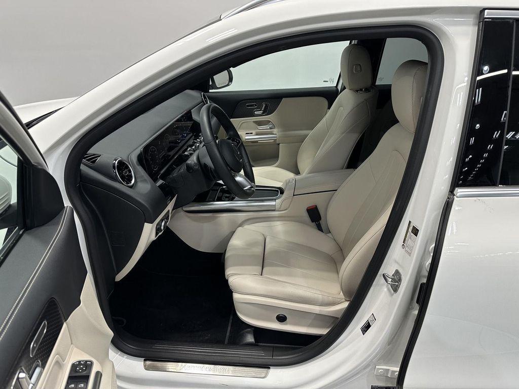 used 2026 Mercedes-Benz GLA 250 car, priced at $39,900