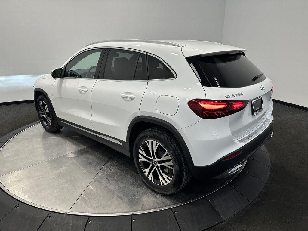 used 2026 Mercedes-Benz GLA 250 car, priced at $39,900