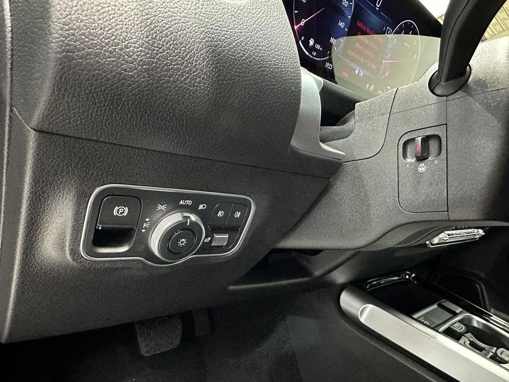 new 2026 Mercedes-Benz GLB 250 car, priced at $53,315