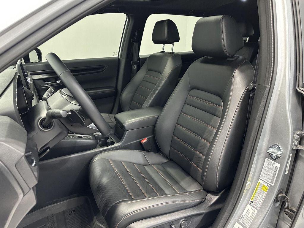 used 2025 Honda CR-V Hybrid car, priced at $35,900