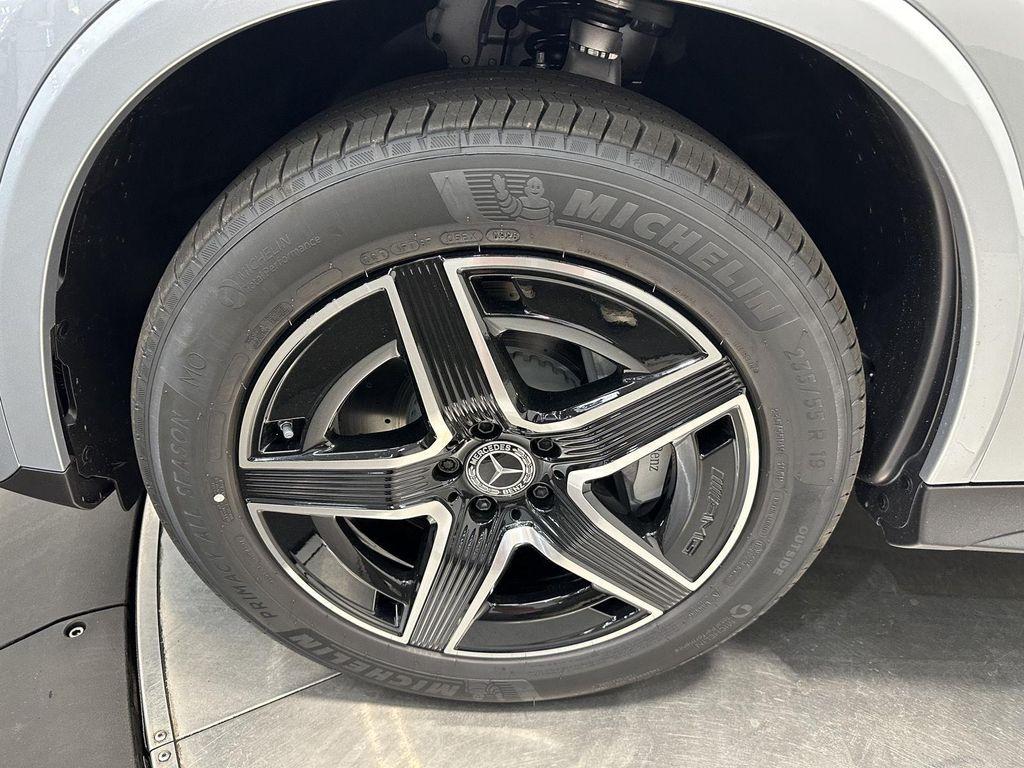 new 2026 Mercedes-Benz GLC 300 car, priced at $61,160