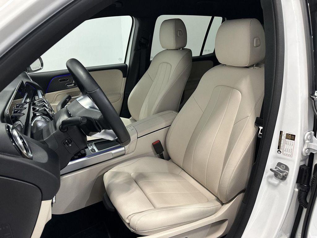 used 2025 Mercedes-Benz GLB 250 car, priced at $43,000