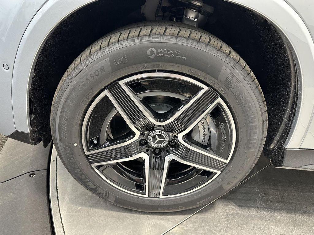 new 2026 Mercedes-Benz GLC 300 car, priced at $62,835