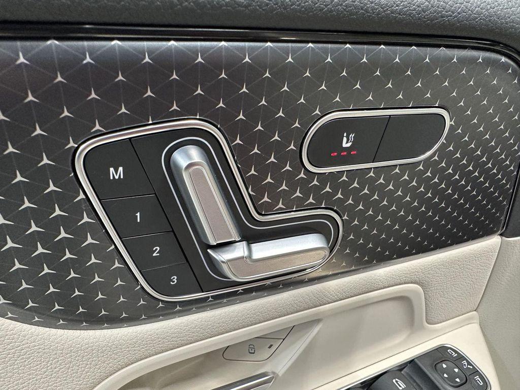 used 2026 Mercedes-Benz GLA 250 car, priced at $42,900