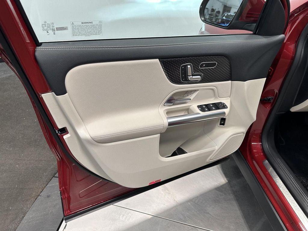 used 2026 Mercedes-Benz GLA 250 car, priced at $42,900