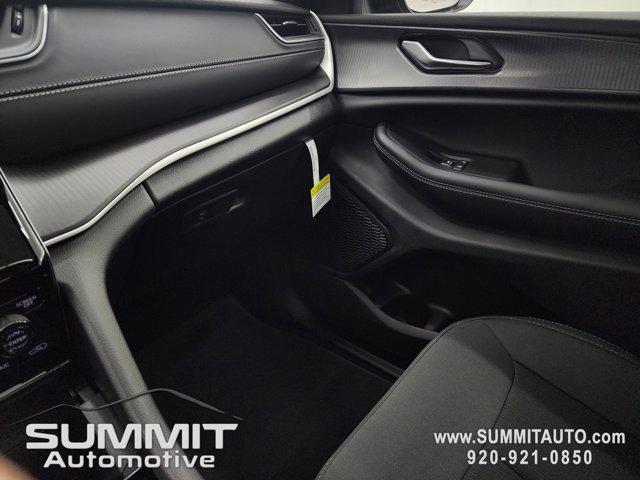 new 2025 Jeep Grand Cherokee L car, priced at $40,695