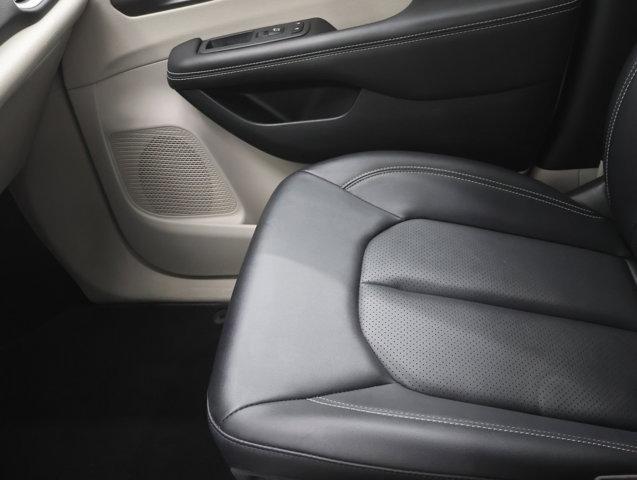 used 2024 Chrysler Pacifica car, priced at $27,999