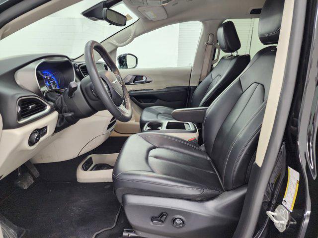 used 2024 Chrysler Pacifica car, priced at $27,999