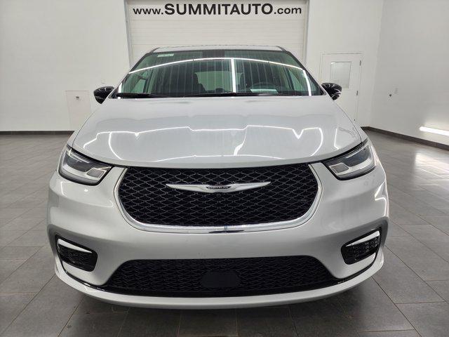 used 2024 Chrysler Pacifica car, priced at $26,999