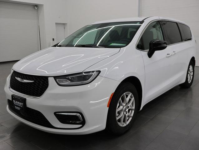 used 2024 Chrysler Pacifica car, priced at $27,999