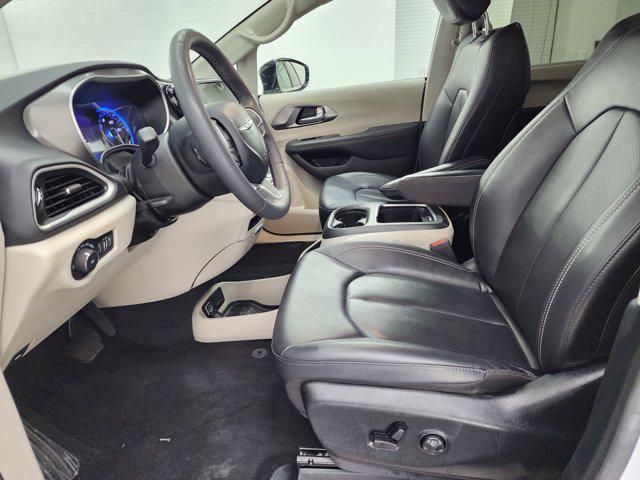 used 2024 Chrysler Pacifica car
