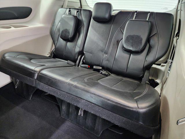 used 2024 Chrysler Pacifica car