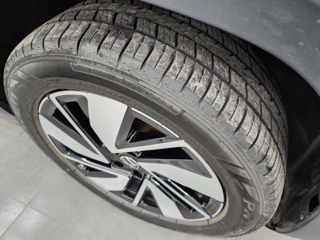 used 2025 Volkswagen Atlas car, priced at $35,991