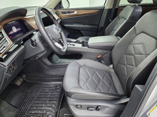 used 2025 Volkswagen Atlas car, priced at $35,991