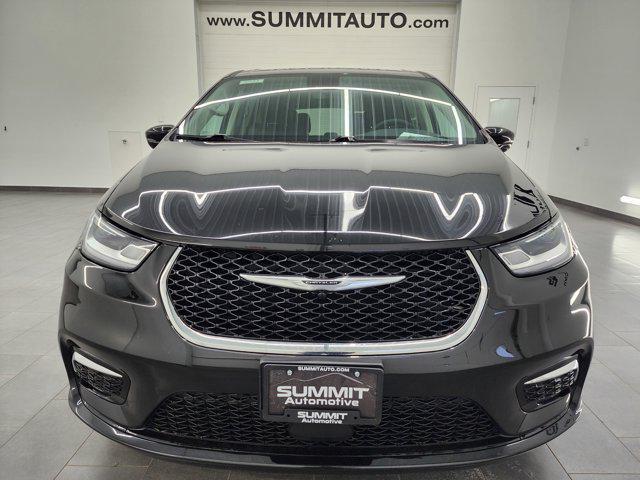 used 2024 Chrysler Pacifica car, priced at $28,999