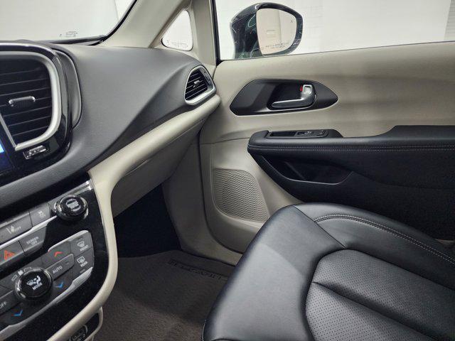 used 2024 Chrysler Pacifica car, priced at $28,999