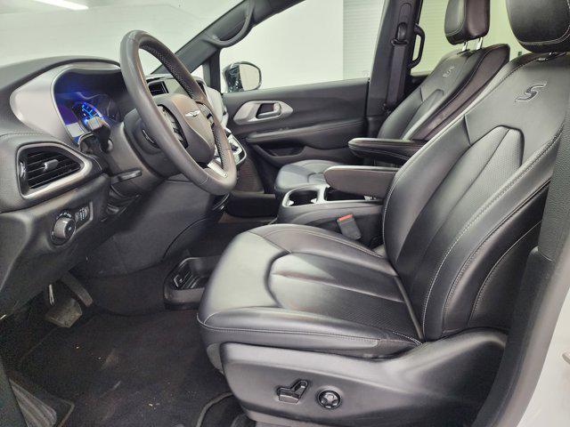 used 2024 Chrysler Pacifica Hybrid car, priced at $28,999