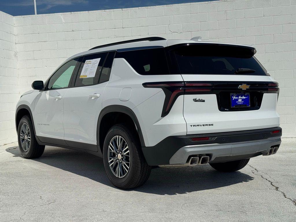 used 2026 Chevrolet Traverse car, priced at $39,773