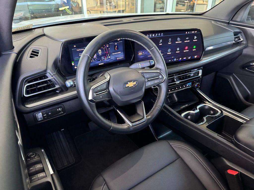 used 2026 Chevrolet Traverse car, priced at $39,773