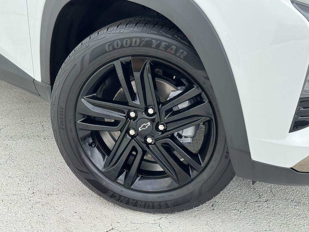 new 2025 Chevrolet Trax car, priced at $24,705