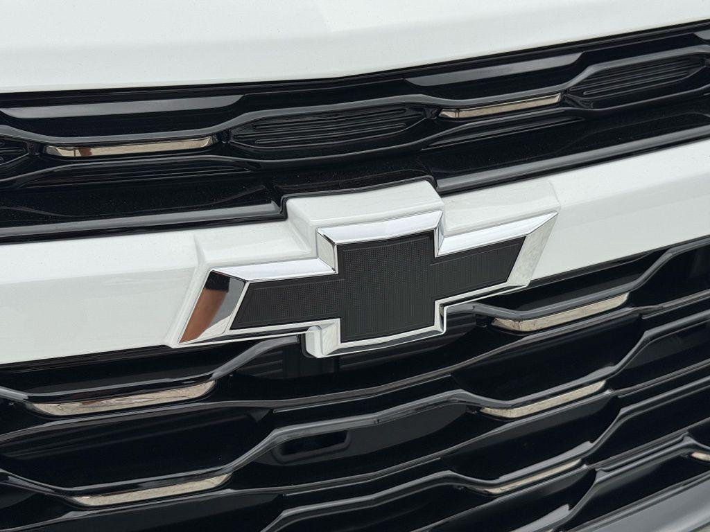 new 2025 Chevrolet Trax car, priced at $24,705