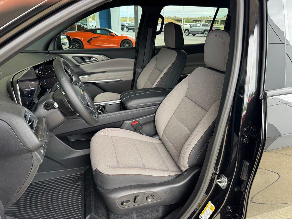 new 2026 Chevrolet Traverse car, priced at $40,712