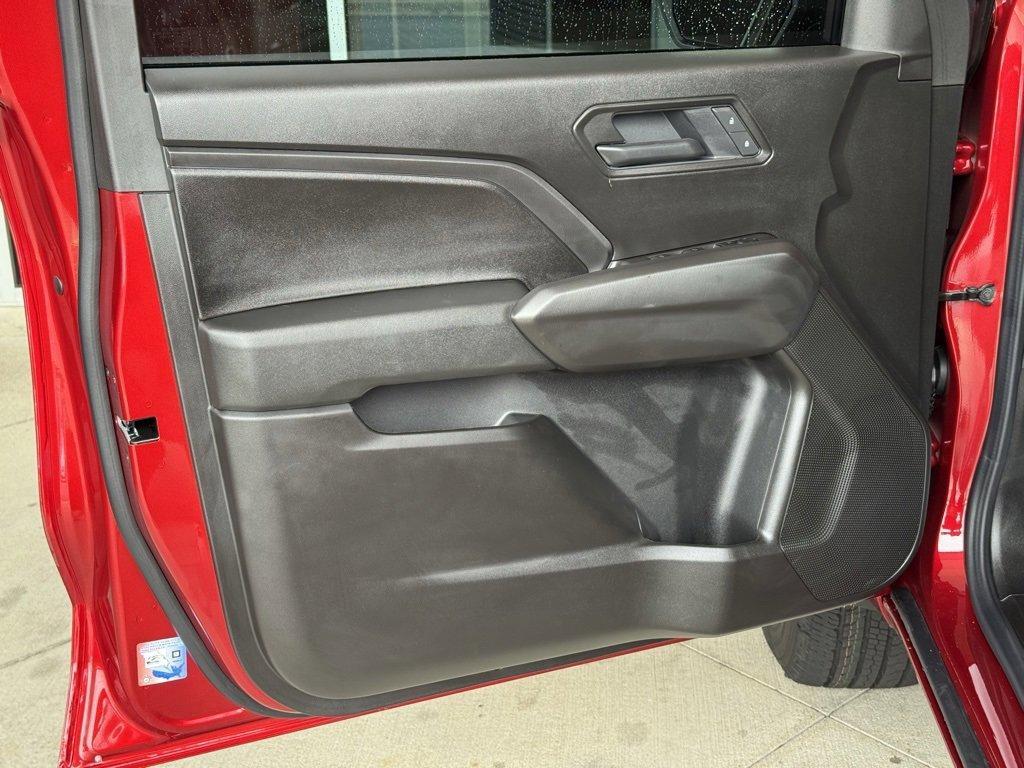 new 2026 Chevrolet Colorado car, priced at $33,745