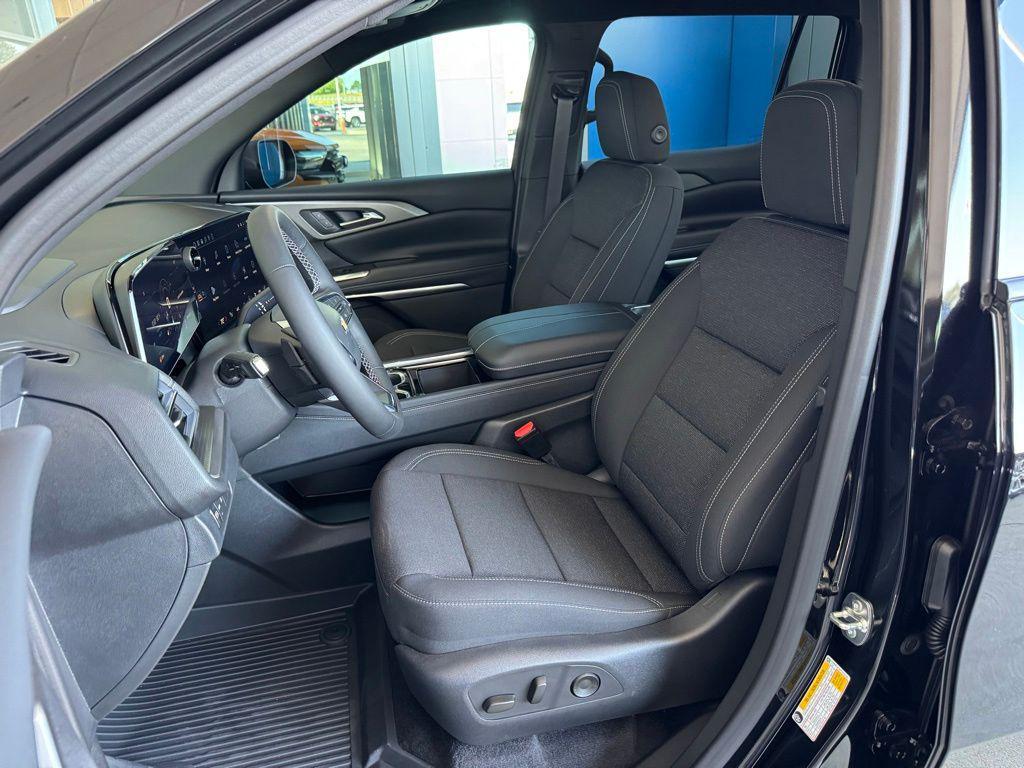 new 2026 Chevrolet Traverse car, priced at $40,712