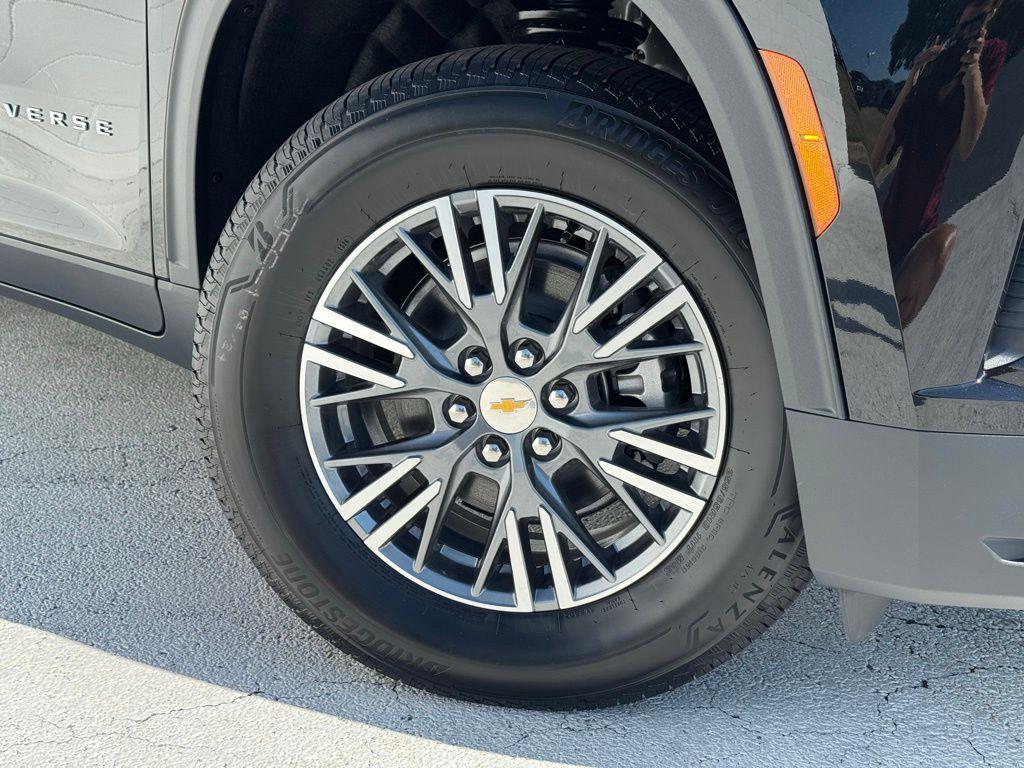 new 2026 Chevrolet Traverse car, priced at $40,712