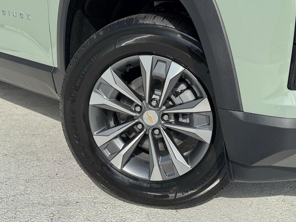 new 2026 Chevrolet Equinox car, priced at $29,320