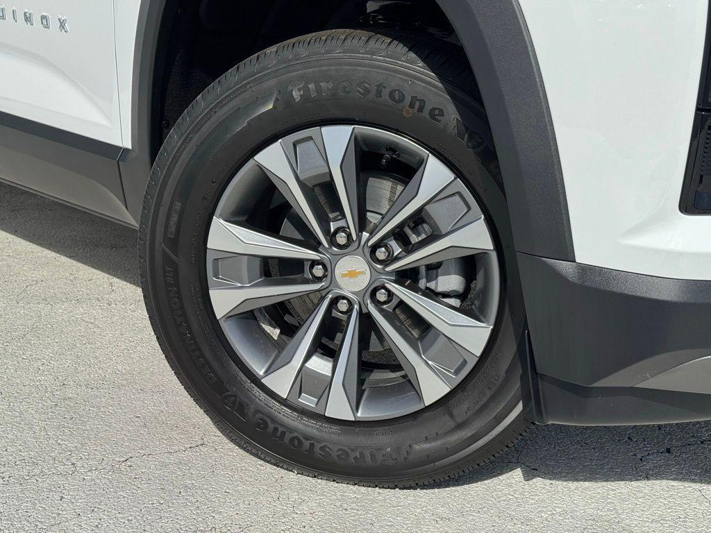 new 2026 Chevrolet Equinox car, priced at $27,787