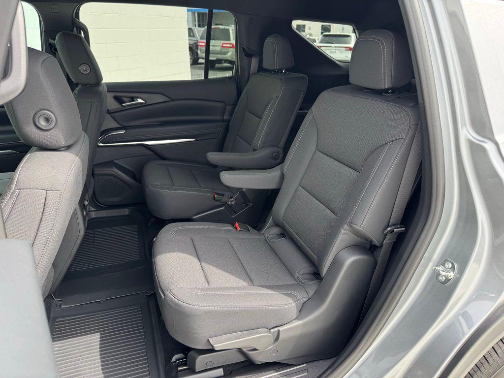 new 2026 Chevrolet Traverse car, priced at $39,962
