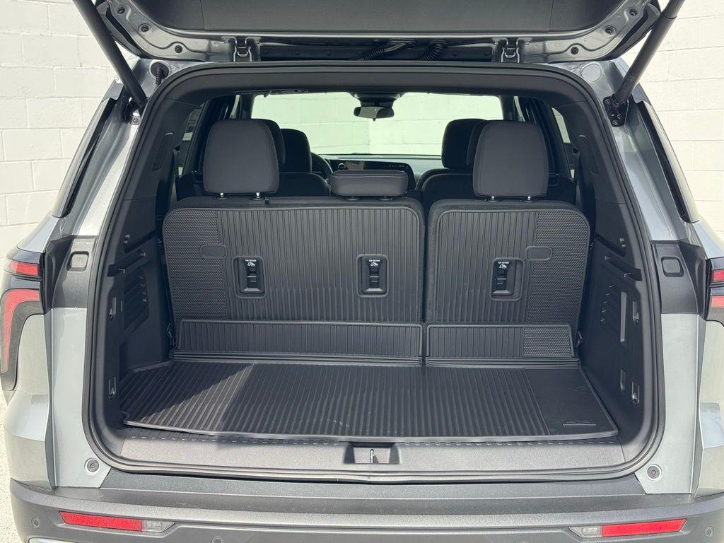 new 2026 Chevrolet Traverse car, priced at $39,962