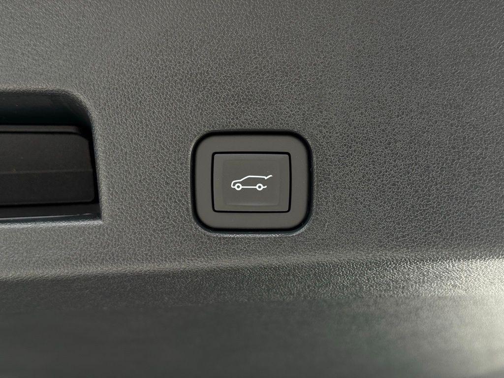 new 2026 Chevrolet Traverse car, priced at $39,962