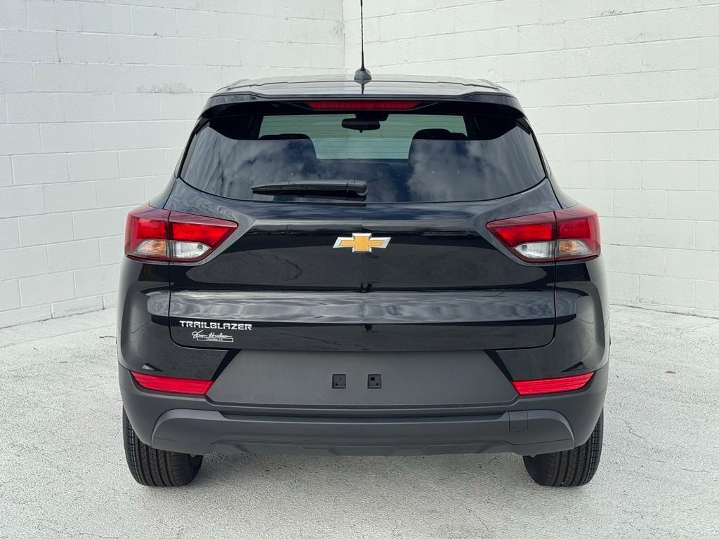 new 2026 Chevrolet TrailBlazer car, priced at $26,345