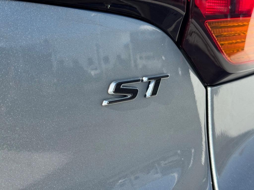 used 2023 Buick Encore GX car, priced at $20,992