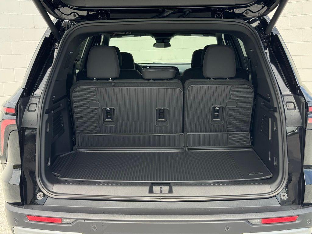 new 2026 Chevrolet Traverse car, priced at $40,712