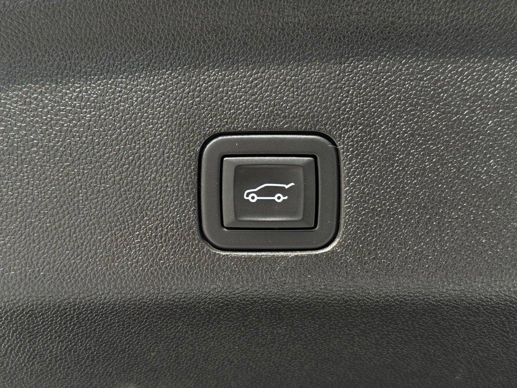 used 2024 GMC Yukon car, priced at $66,582