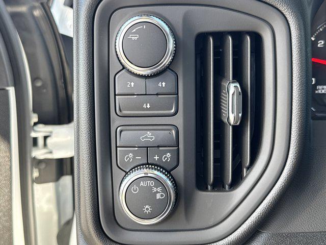 new 2025 GMC Sierra 3500 car, priced at $58,224