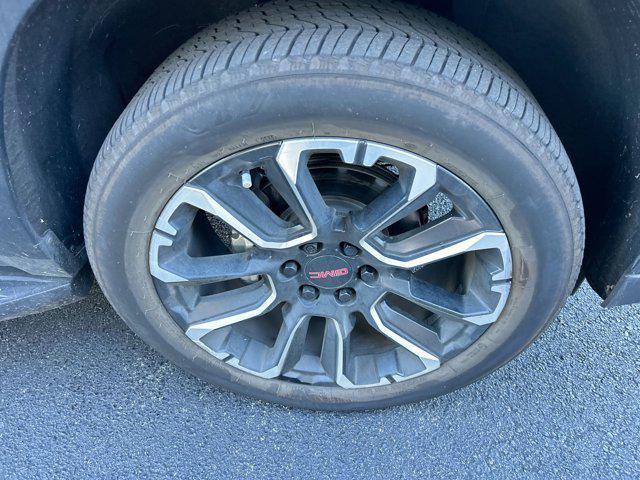 used 2022 GMC Yukon XL car, priced at $49,988