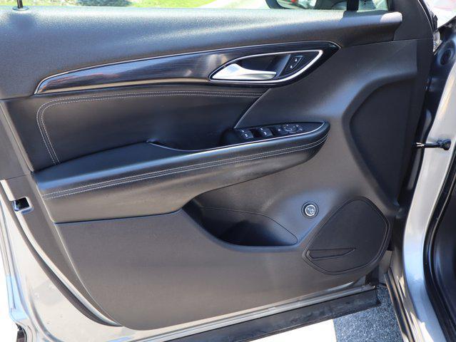 used 2021 Buick Envision car, priced at $24,988