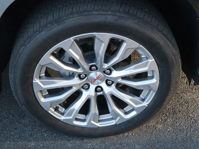 used 2024 GMC Yukon car, priced at $69,988