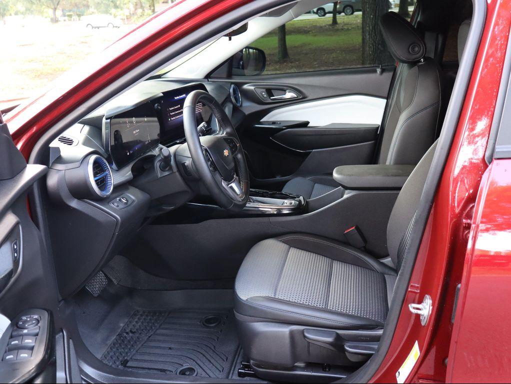 used 2025 Chevrolet Trax car, priced at $26,127