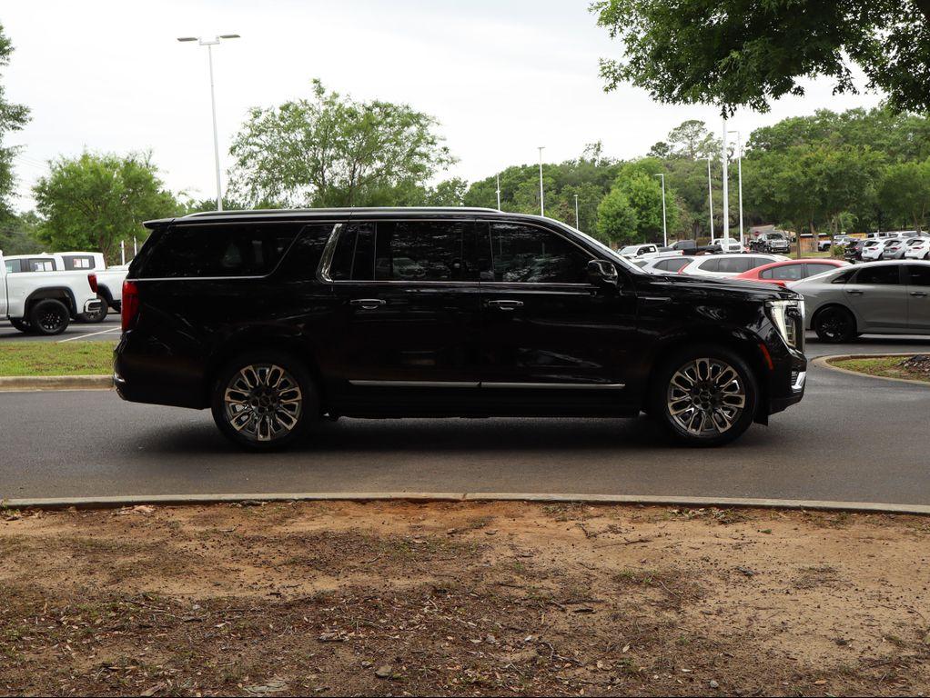 used 2025 GMC Yukon XL car, priced at $86,127
