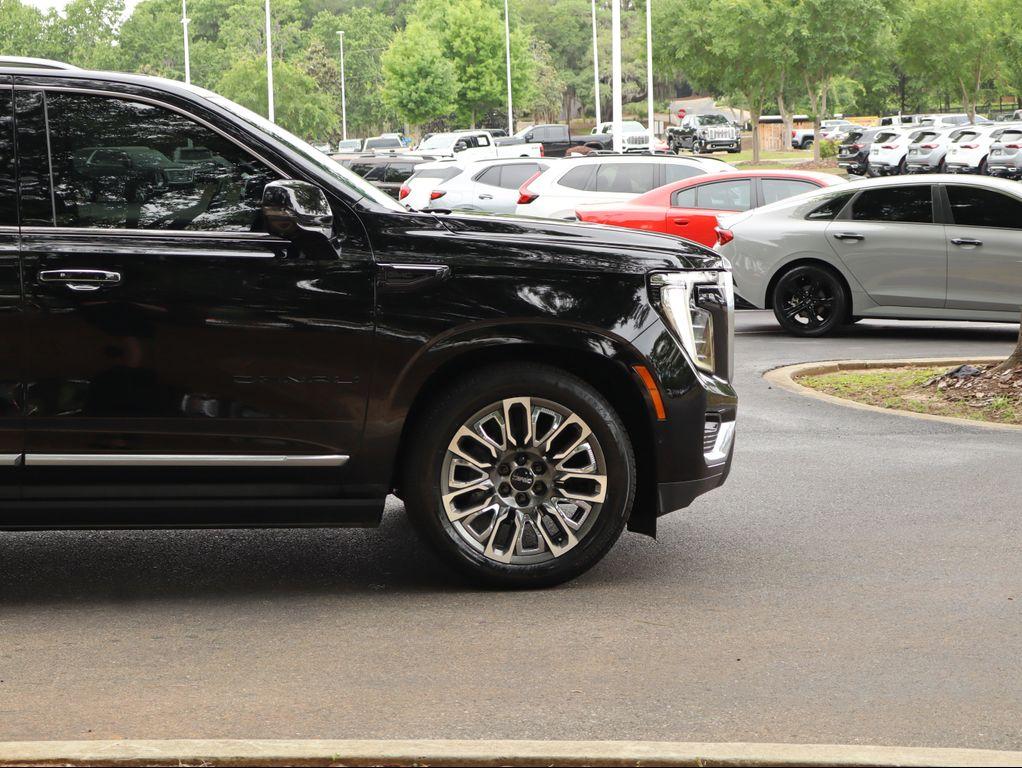 used 2025 GMC Yukon XL car, priced at $86,127
